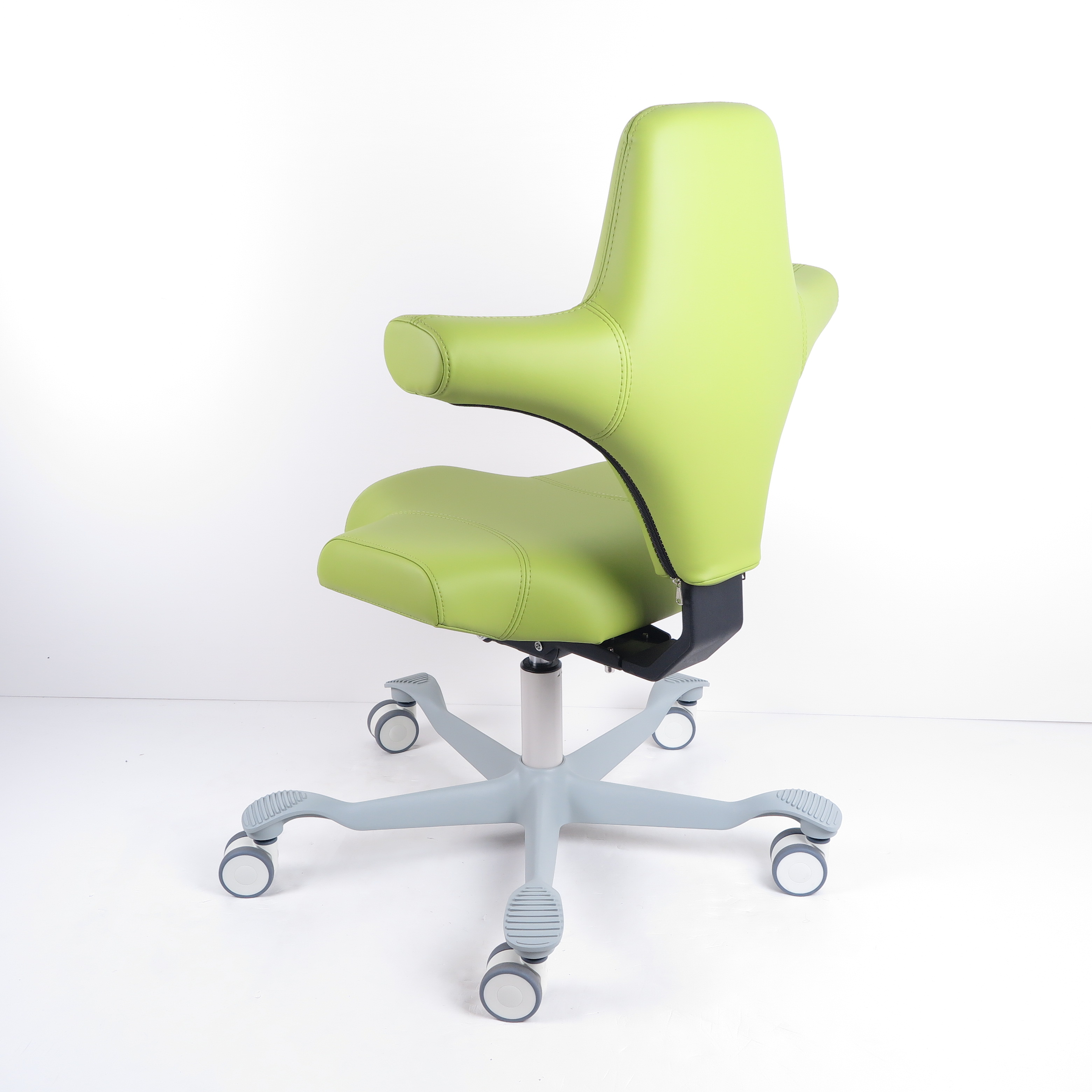Ergonomic Saddle Stool, Medica - đánh giá và giá Medical Lab Officer